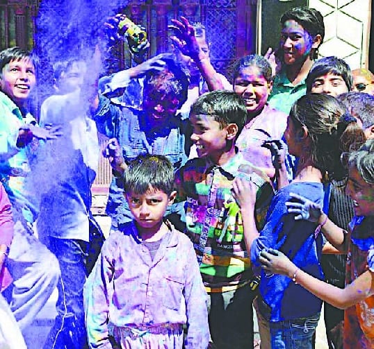 Paint everyone in the color of holi