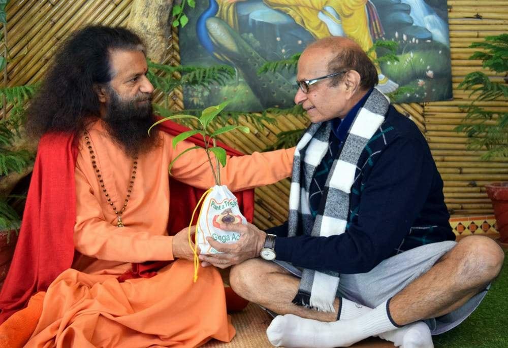  Bollywood director Harish Shah reached rishikesh 