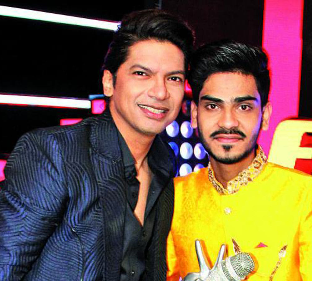 farhan sabir become the winner of voice of india