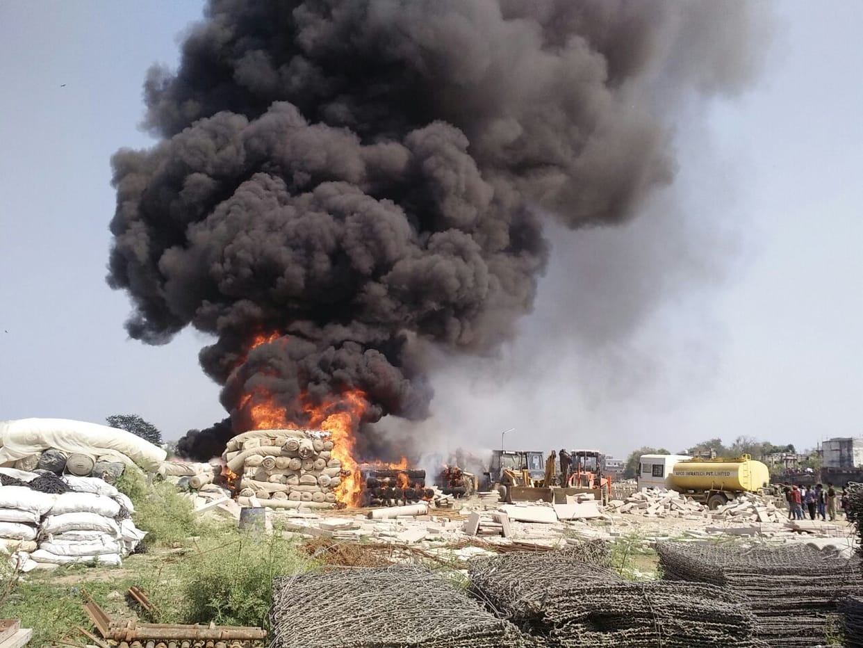 Innocent death due to burning in Khalilganj