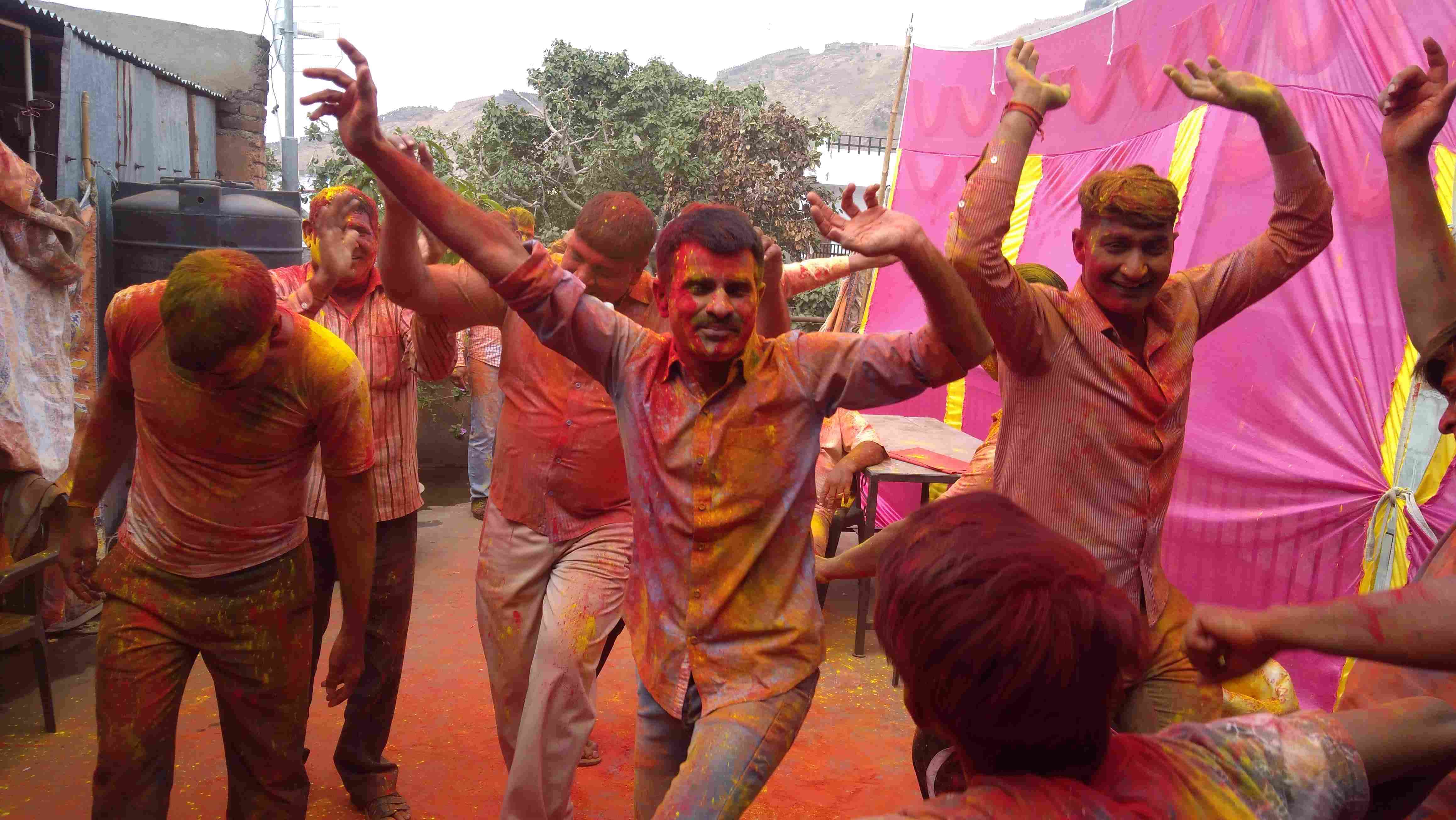 holi celebration of jaipur police