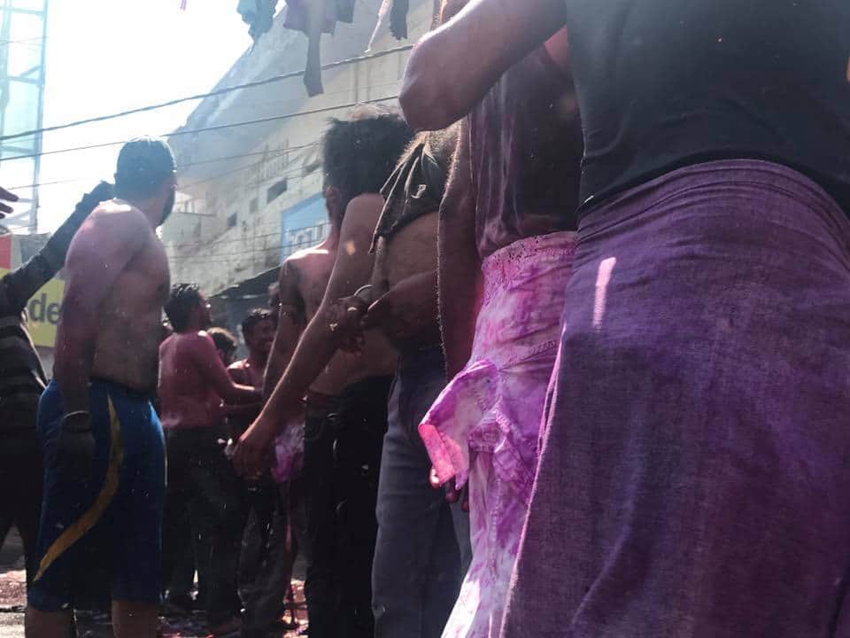 view photos of the world famous kanpur kurtafaad holi