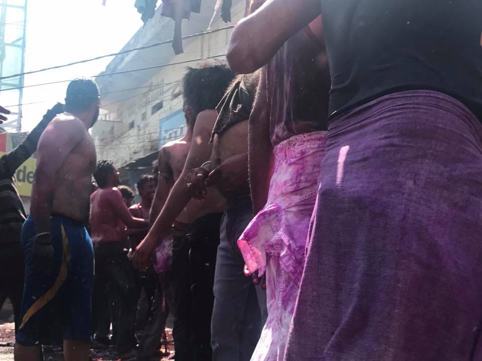 view photos of the world famous kanpur kurtafaad holi