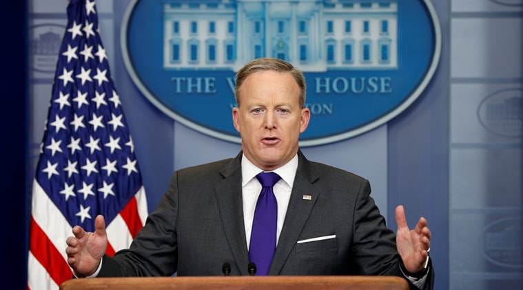 Indo american woman shree chauhan questioned sean spicer in apple store
