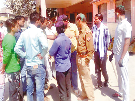 Commotion on the death of child