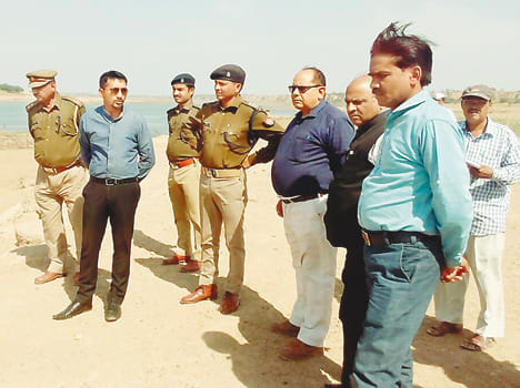 Roads blocked by authorities to stop illegal mining