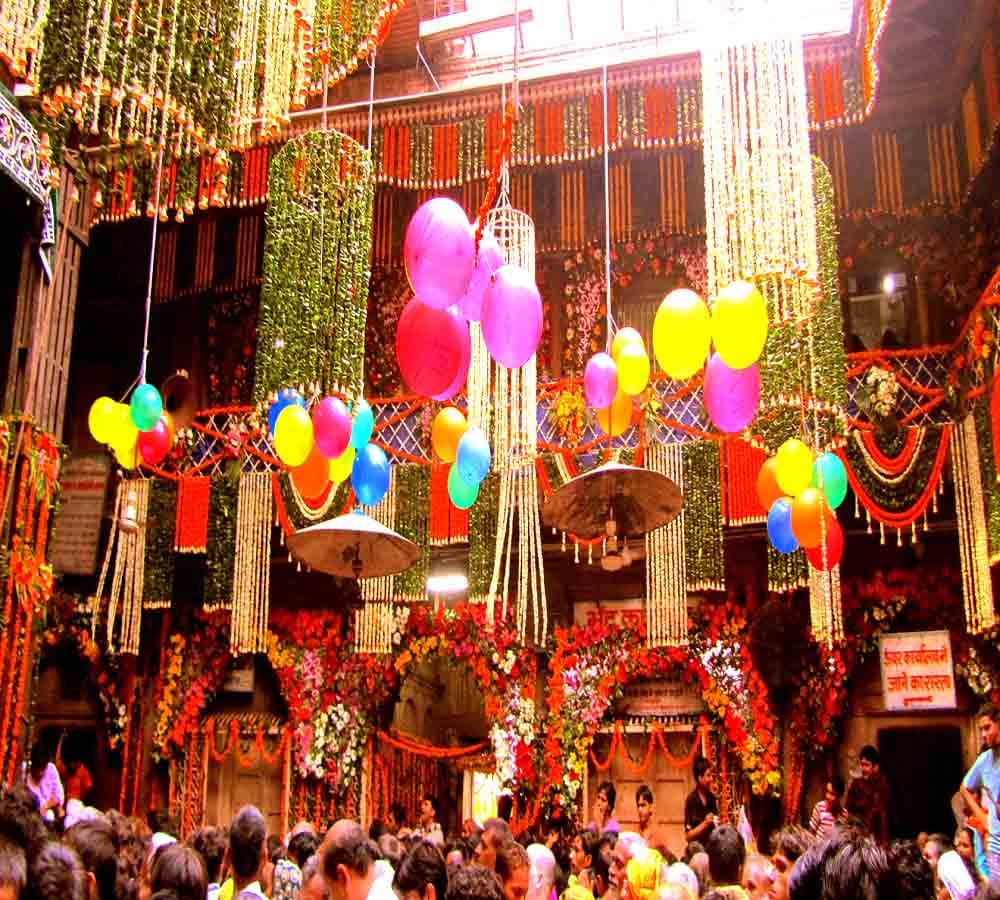 time change of banke bihari temple