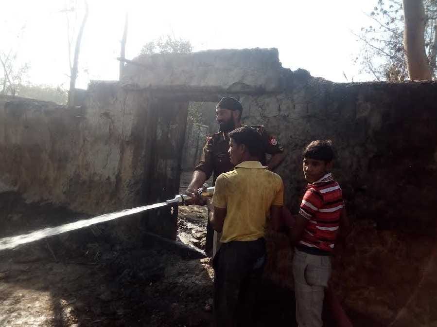 Four houses furnished with fire