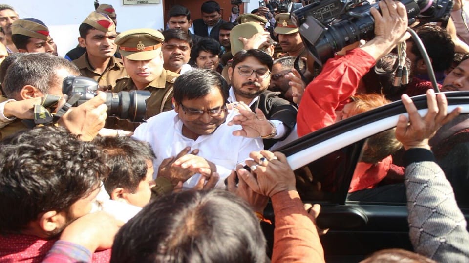 Rape accused Gayatri Prajapati arrested from Lucknow