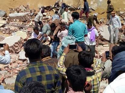 building collapses blast following ammonia gas leak in shivrajpur area