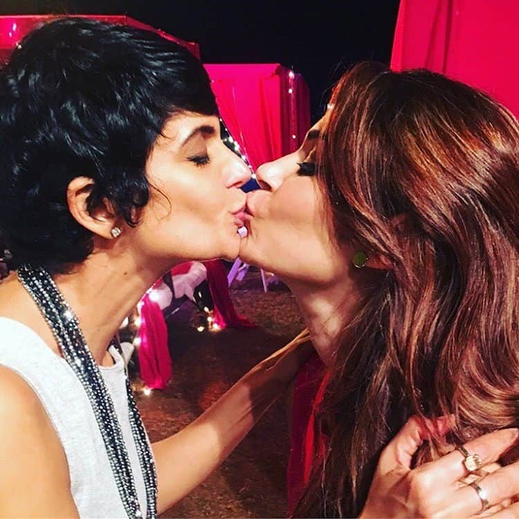 Mandira Bedi shares a photo kissing a girl, people call her lesbian