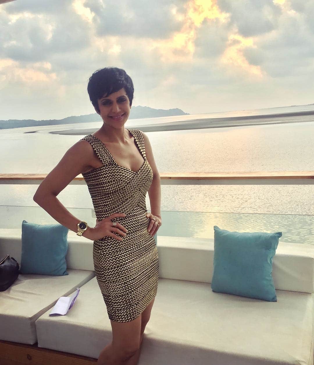 Mandira Bedi shares a photo kissing a girl, people call her lesbian