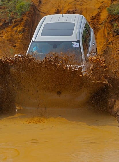 review of all new ford endeavour 