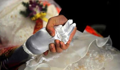 unmarried boys get married with dead girls