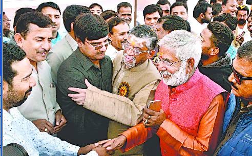 This time in Gulabarai, the cheeky gulal