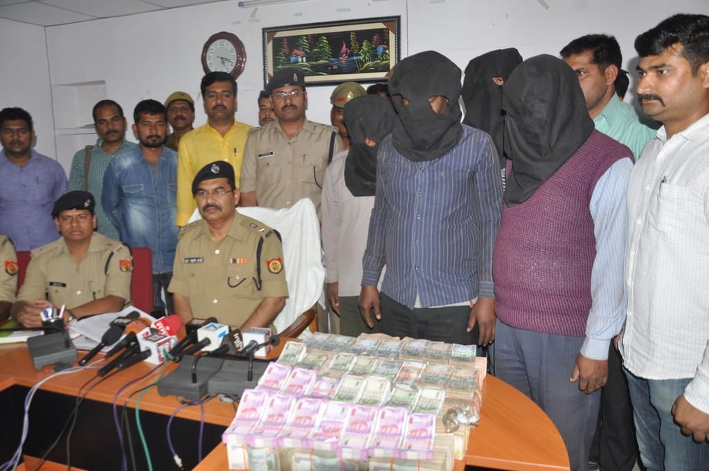 Robbery of 99 lakhs at fourlane has been found fake