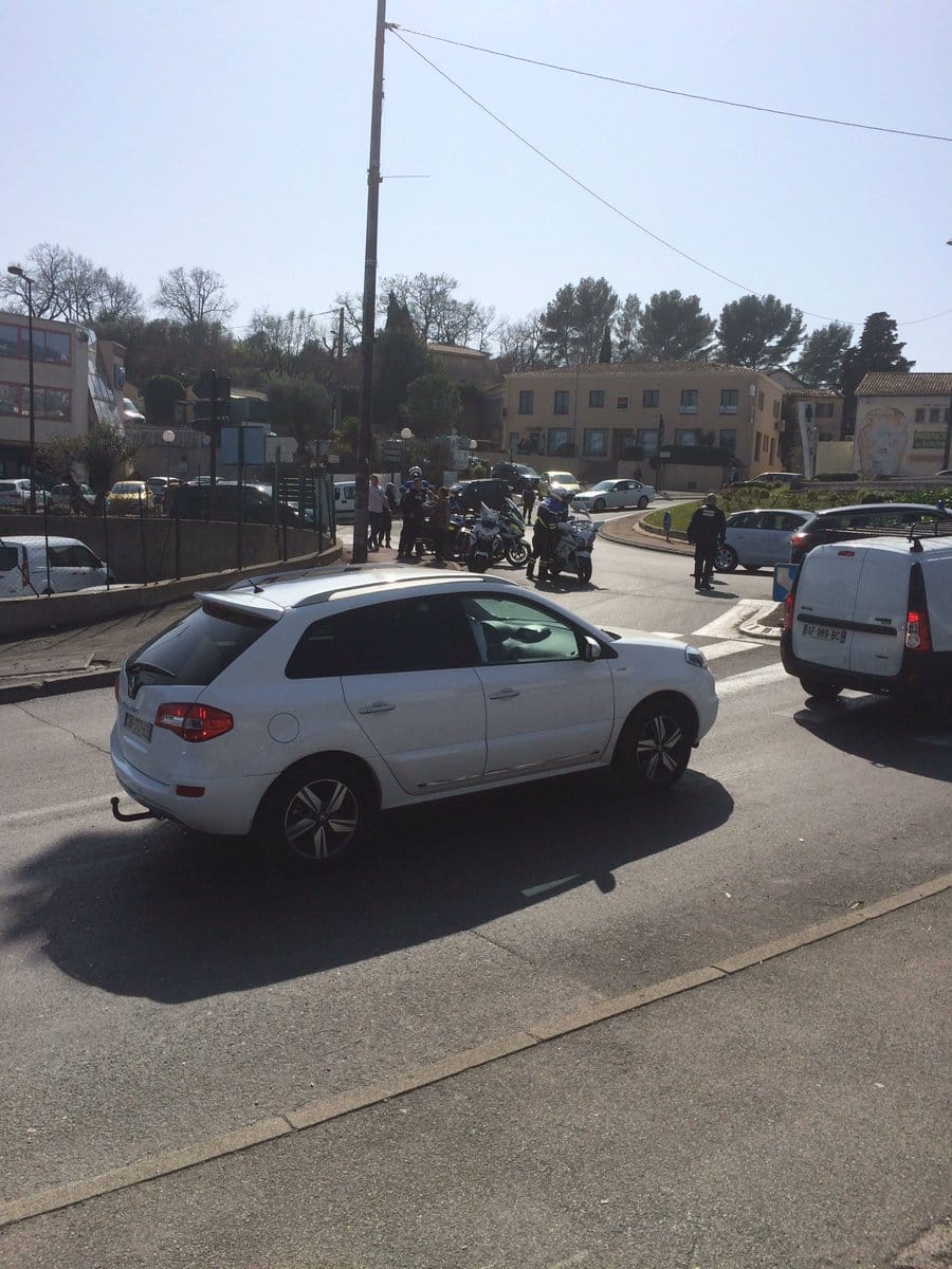 letter bomb explosion at IMF office in Paris