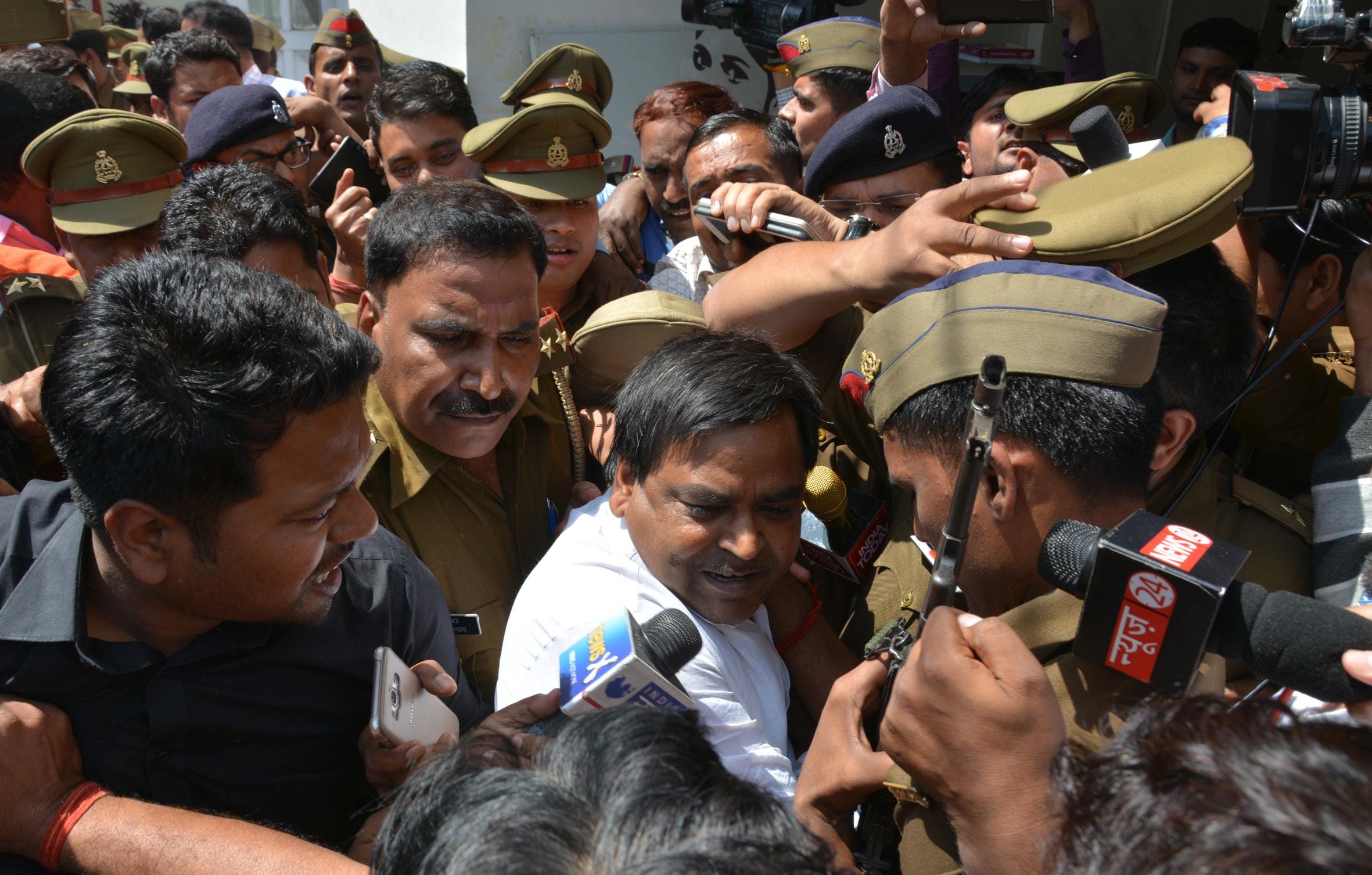 gayatri prajapati gave statement to ssp