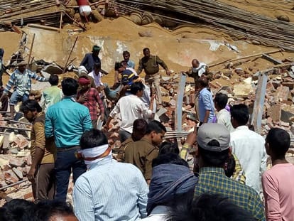 story of death people in cold storage collaps