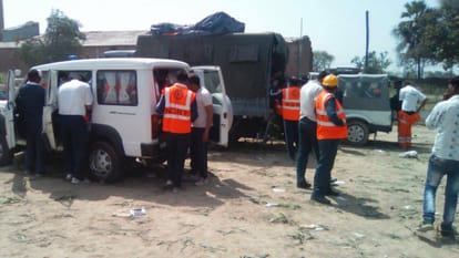 a cold storage building collapse at kanpur 
