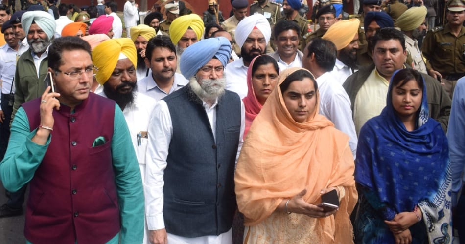 captain amrinder singh took charge of chief minister, aap alligation