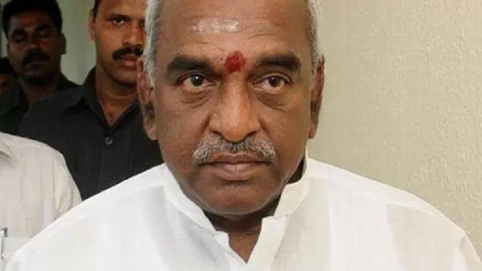  Union Minister p Radhakrishnan Shoe thrown in Chennai