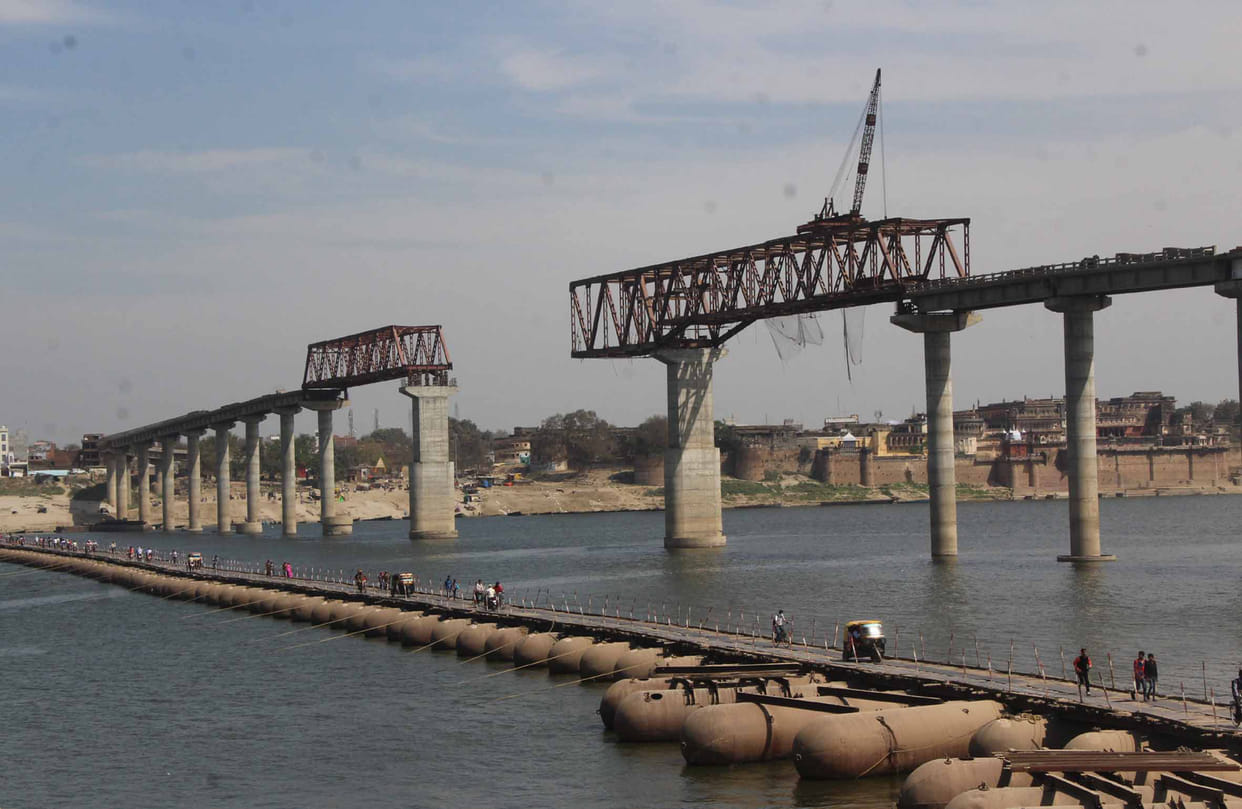 commissioner warning forsamne ghat bridge deadline 