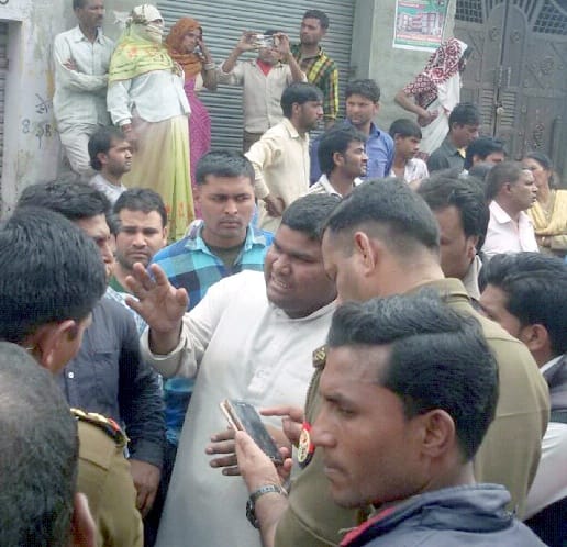 Meerut road jam for arrest of accused