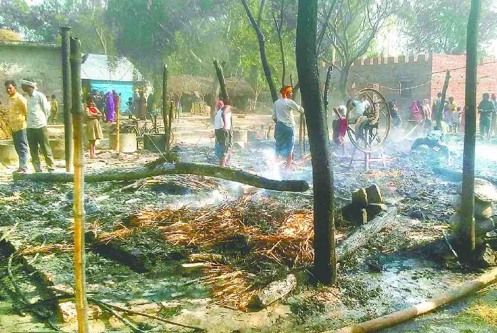17 houses in ashes of two villages by fire
