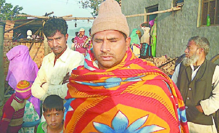 Trying to burn the family alive in Rathaul
