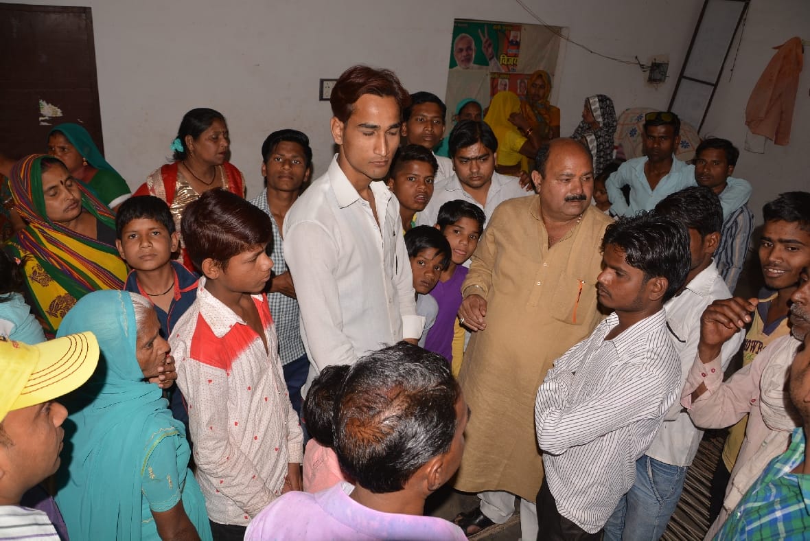 The fugitives released by the prisoners firing on BJP leader