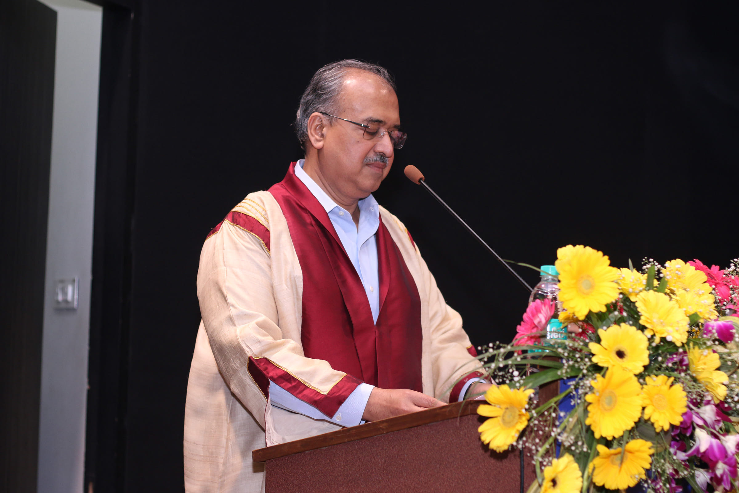 success story of dilip shanghavi of sun pharma