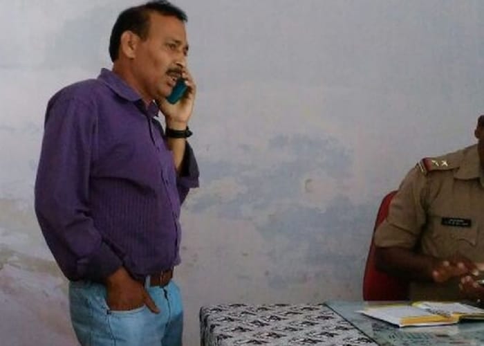 eve teasing by chief engineer in rapti ganga express    