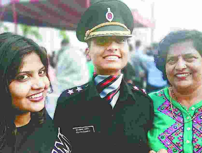 anaamika became jaij officer