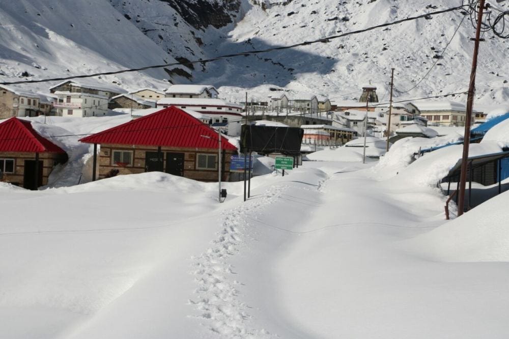 awesome photos of snowfall in uttarakhand