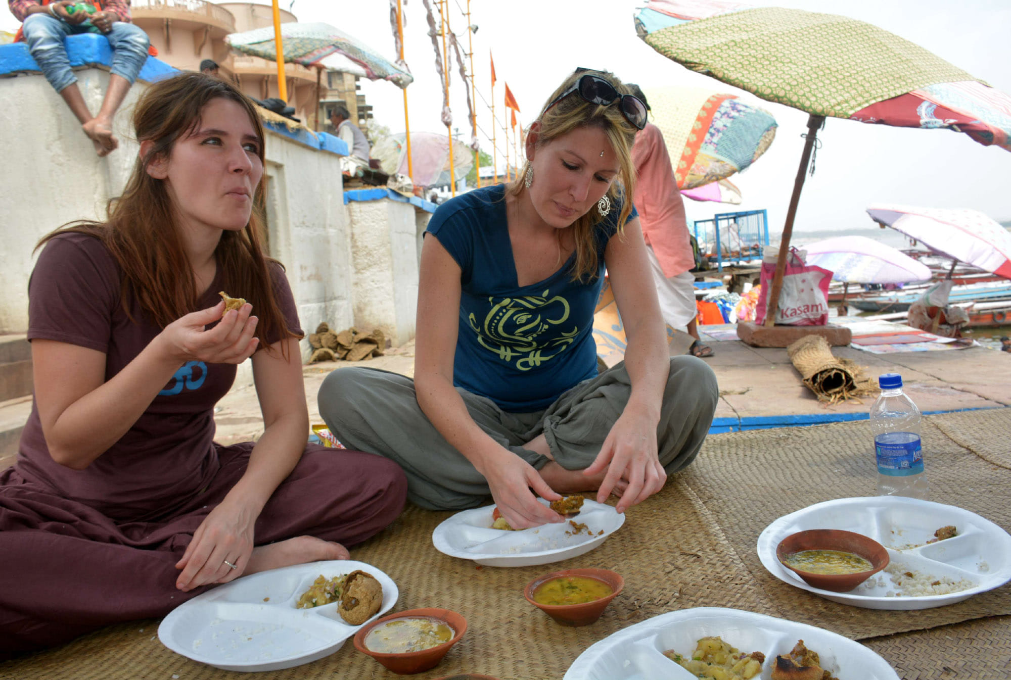 foreigner tourist taste varanasi favorite food,says this is amazing