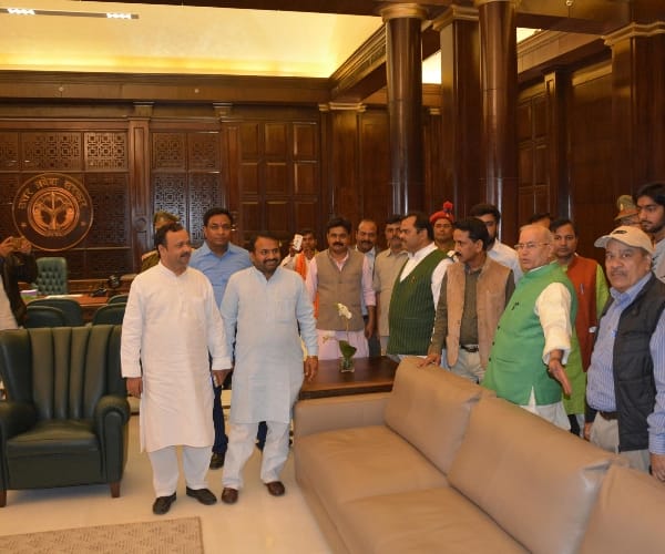  BJP leaders vigit Lokbhawan before chief minister's name declaration.
