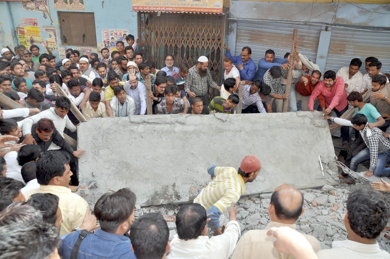 fall down mosque's gumbad
