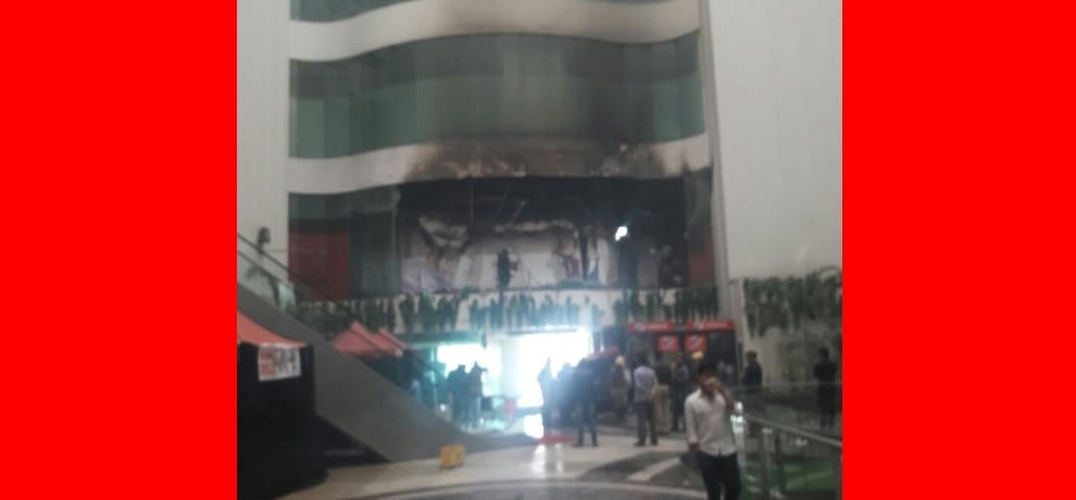 mahendra singh dhoni survives fire accident in his delhi hotel, sports kit burnt