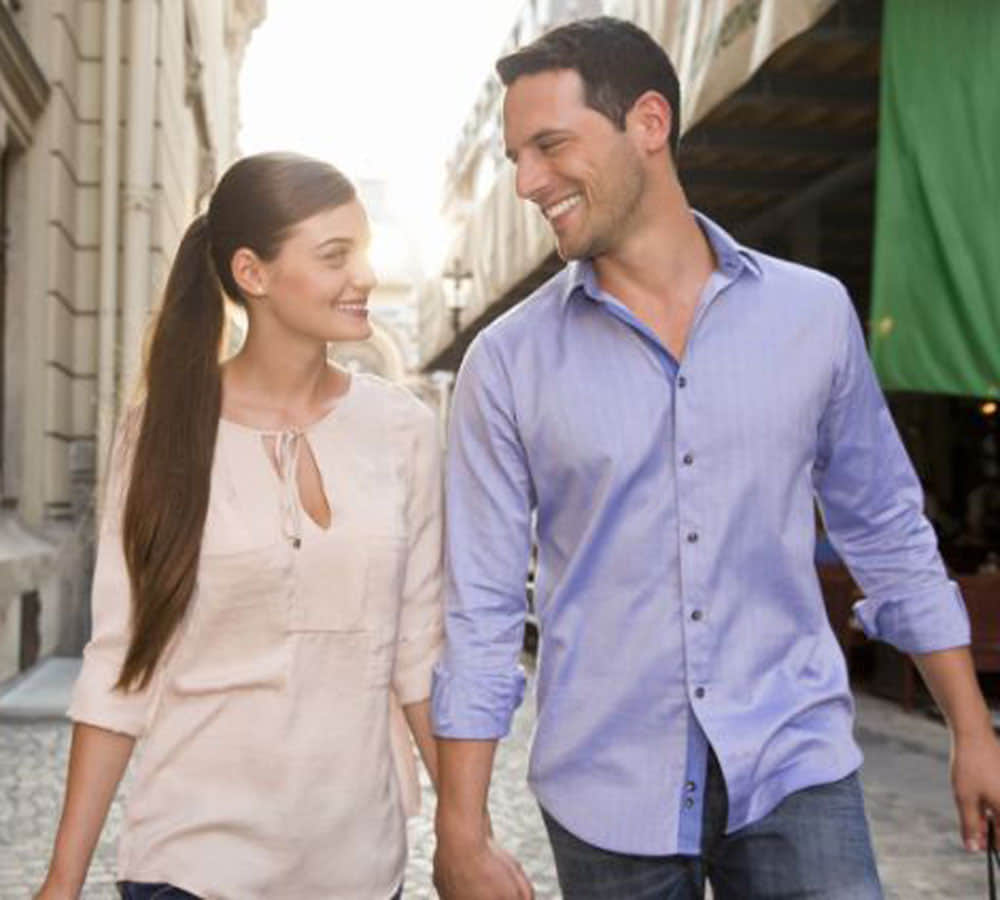 These 4 tips will help you to change your friendship into love         