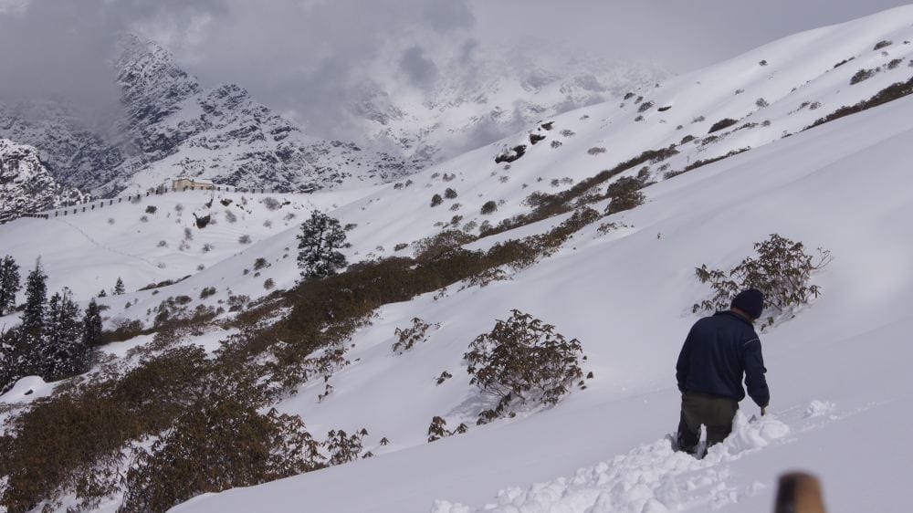 very heavy snowfall in char dham
