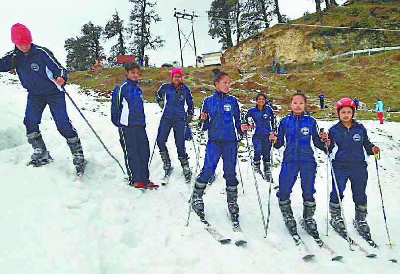 Students learned the tricks of skiing