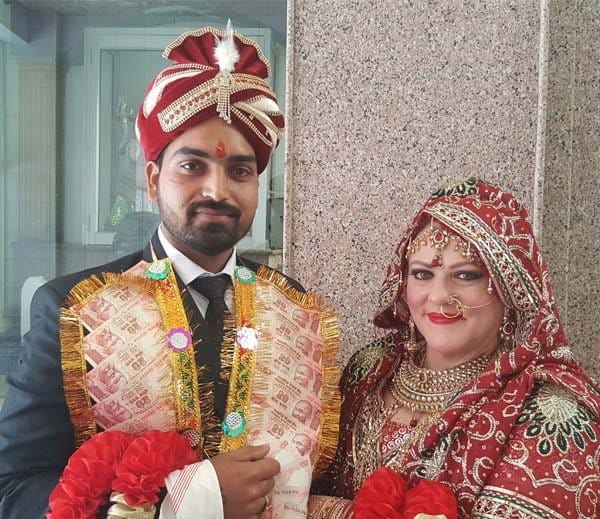 unique marriage, facebook love story of usa girl and 12th pass indian boy sunil, marriage in india