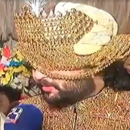 Viral Video: Pakistani Groom Entered His Wedding On A Caged Lion