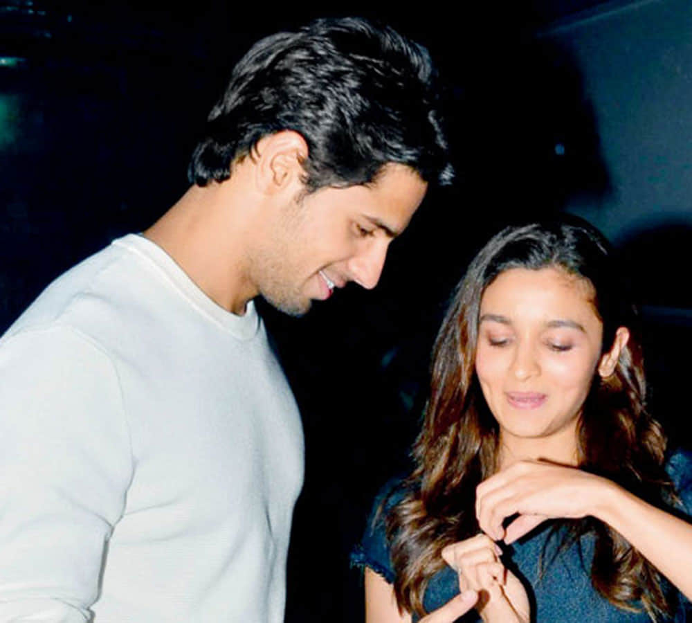 Sidharth Malhotra unhappy with girlfriend Alia Bhatt and varun dhawan