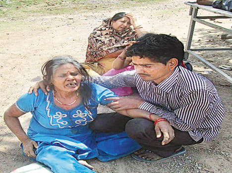 Bikerider Mama dies in road accident