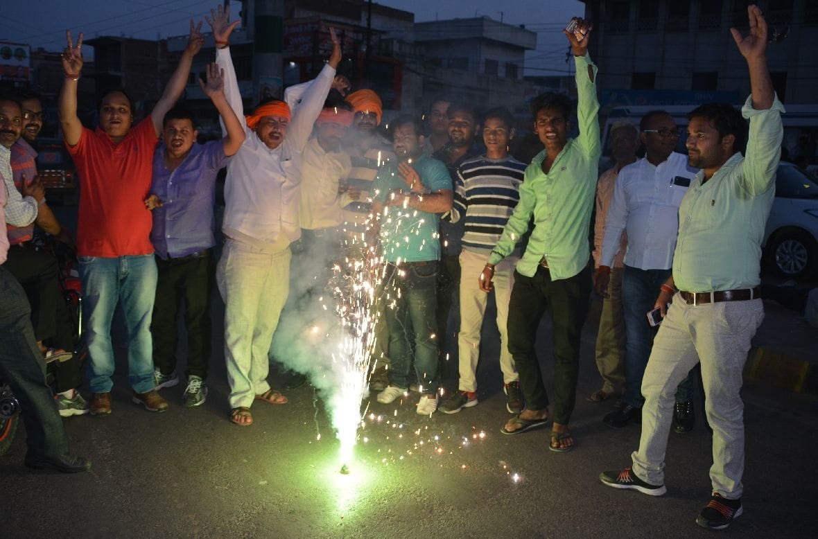 BJP activists ban Deepawali