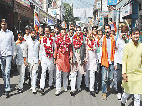  bjp workers celibrates victory