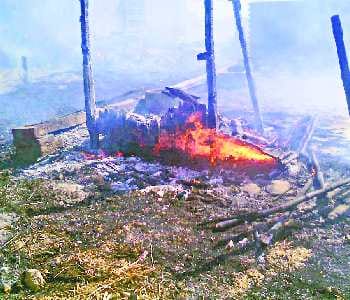 15 houses burnt with fire