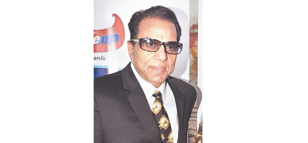 Actor Dharmendra visit Manali